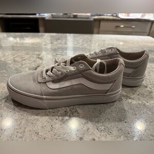 New with box Vans Ward Summer Canvas Sneakers in Taupe